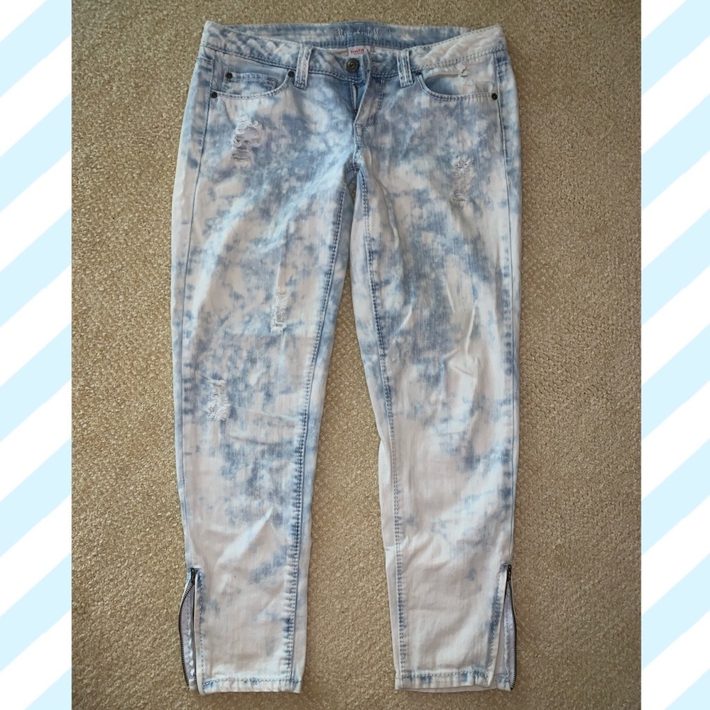 Freestyle Revolution Ripped/Acid Wash Jeans 7 - Picture 2 of 4